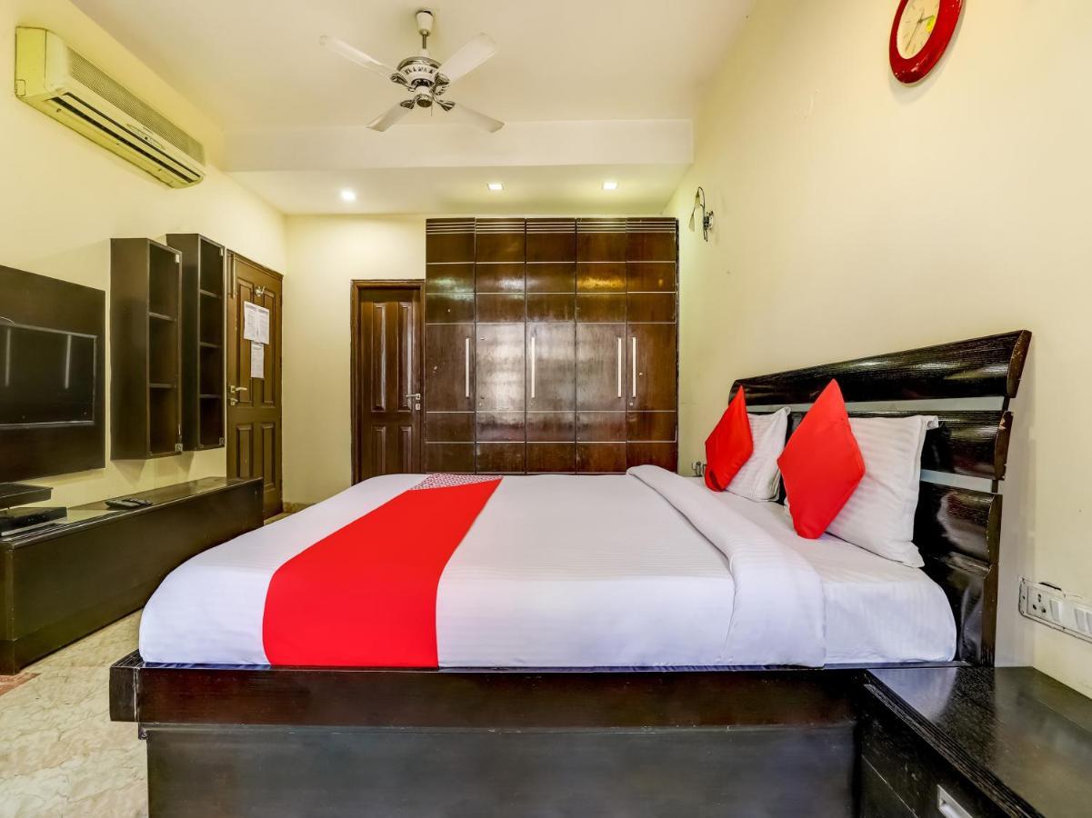 Oyo Del2885 Livia Residency Hotel 3*